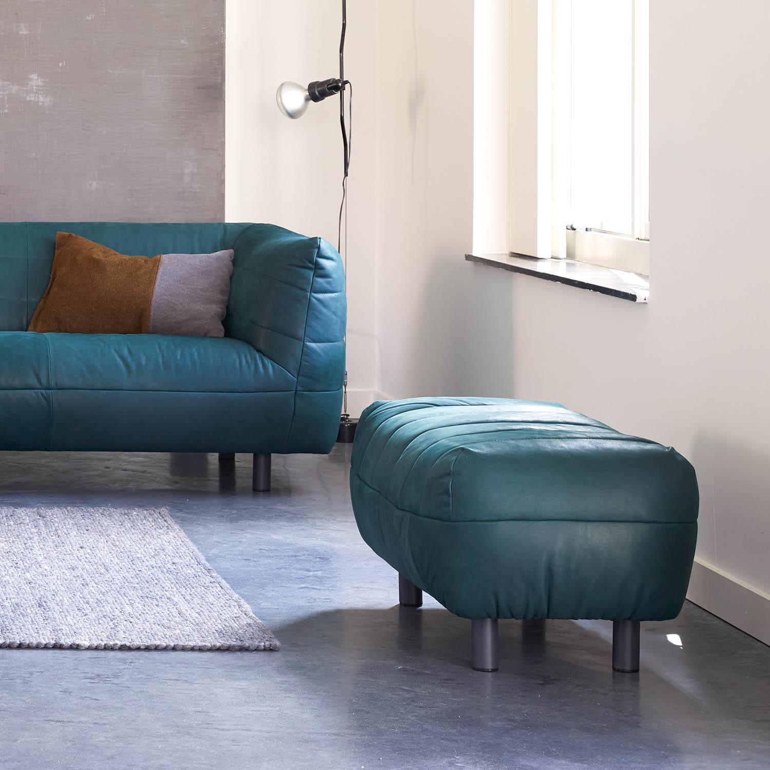 LABEL-Vandenberg-Footstool-Cocoon-Atmosphere.jpg
