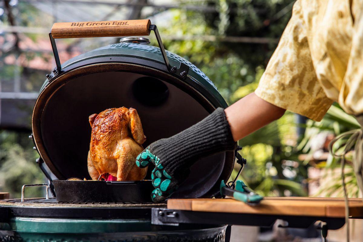 Webversion-2024_SpringSummerCampaign_BigGreenEgg_HR (31).jpg