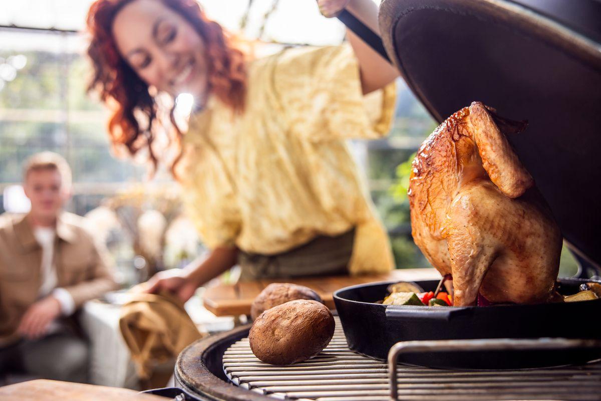 Webversion-2024_SpringSummerCampaign_BigGreenEgg_HR (32).jpg